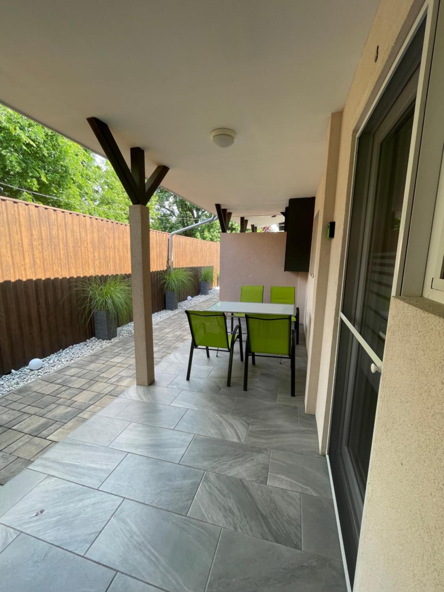 Tutti Apartman Balatonlelle Exterior photo